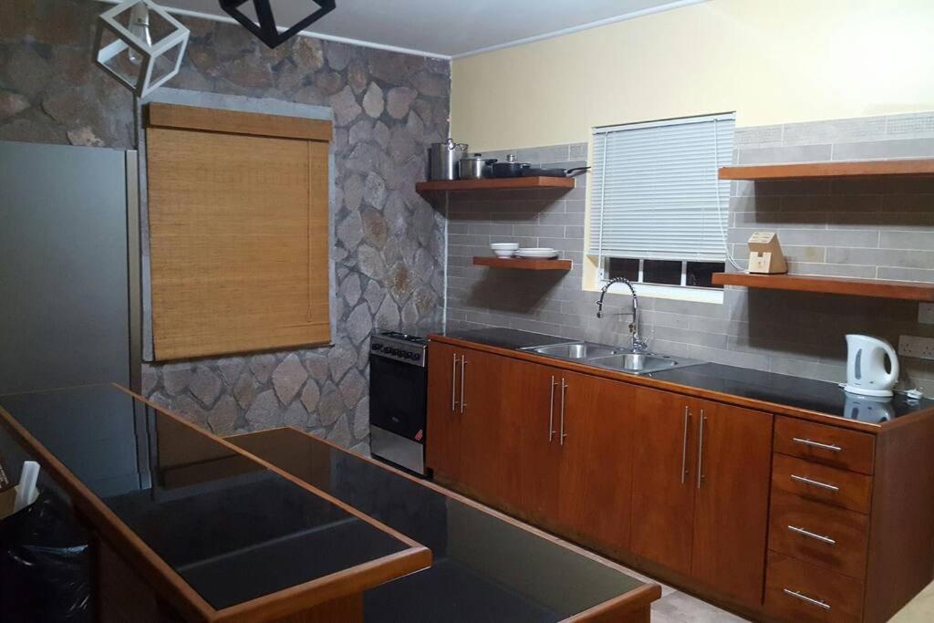 Tropical Home Oasis Суфриер Экстерьер фото
